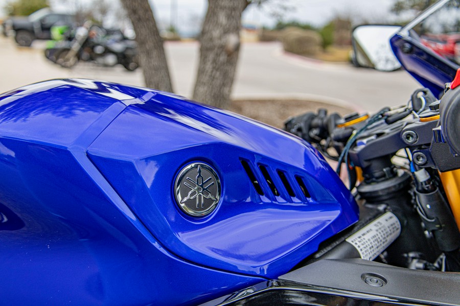 2026 YAMAHA YZFR3 ABS