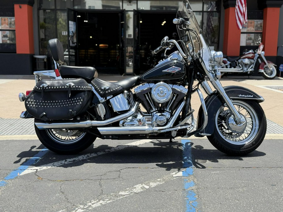 2015 Harley-Davidson® Heritage Softail® Classic Vivid Black