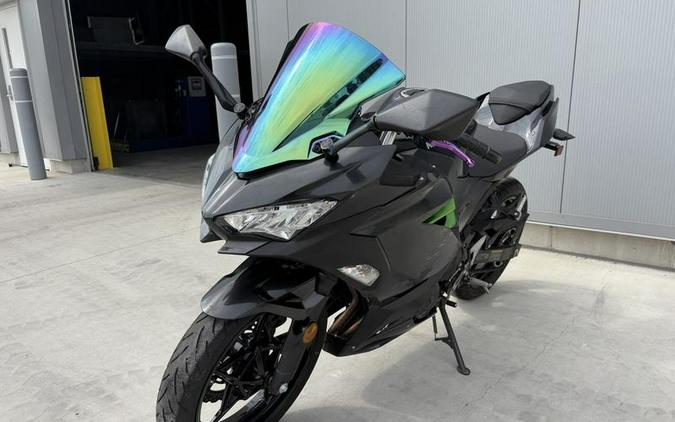2023 Kawasaki Ninja® 400 Metallic Magnetic Dark Gray/Twilight Blue