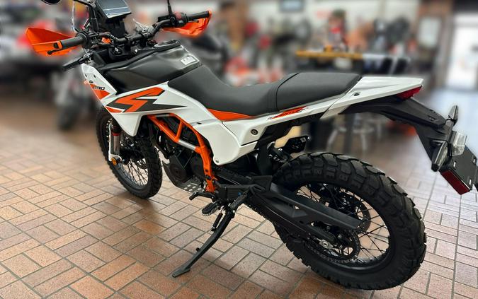 2025 KTM 390 ADVENTURE R