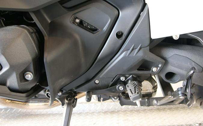 2026 BMW Motorrad R 1300 RT