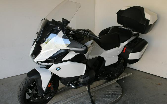 2026 BMW Motorrad R 1300 RT