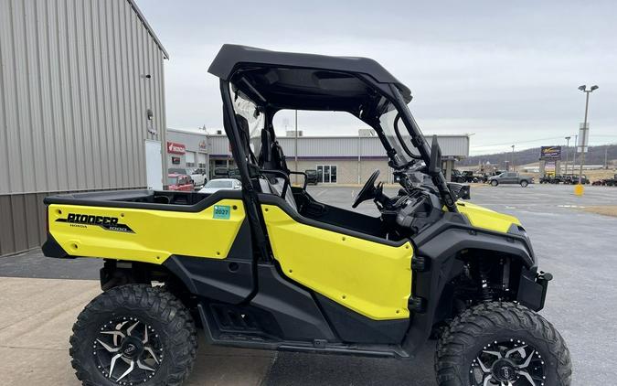 2019 Honda® Pioneer 1000 EPS