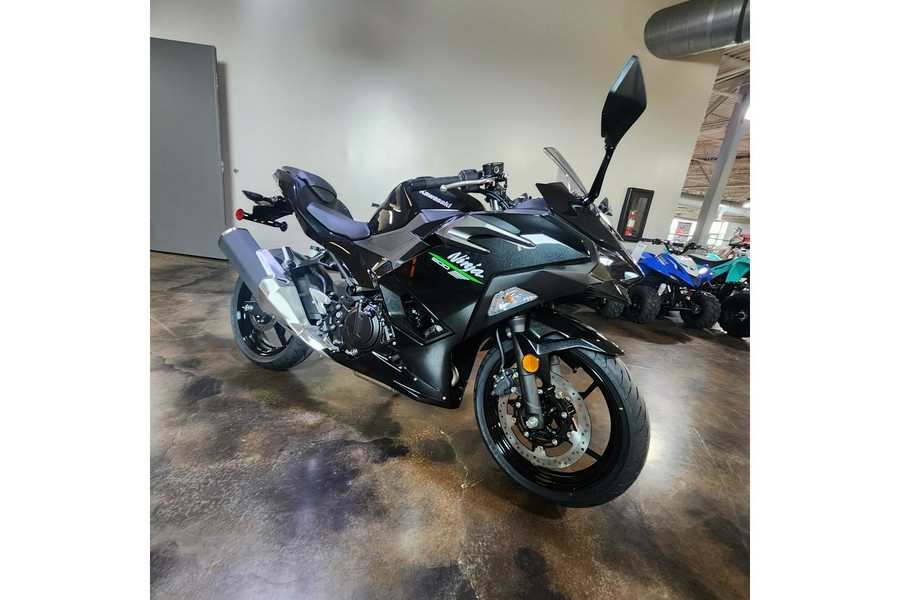 2024 Kawasaki Ninja® 500