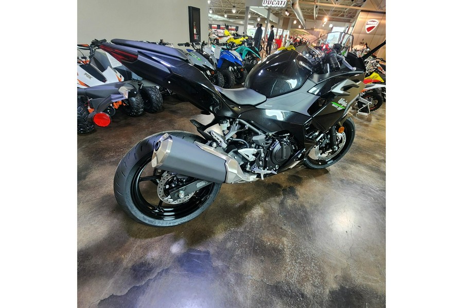 2024 Kawasaki Ninja® 500