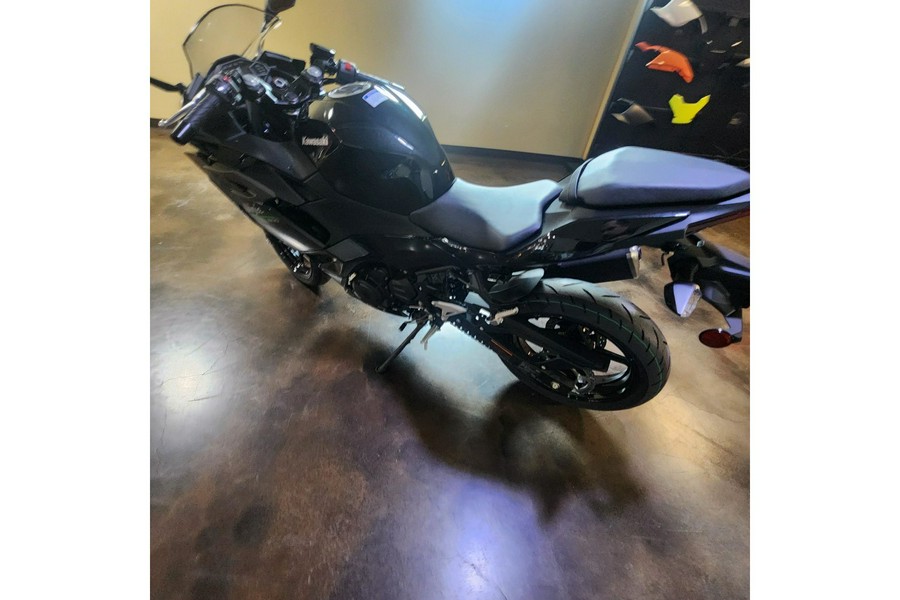 2024 Kawasaki Ninja® 500