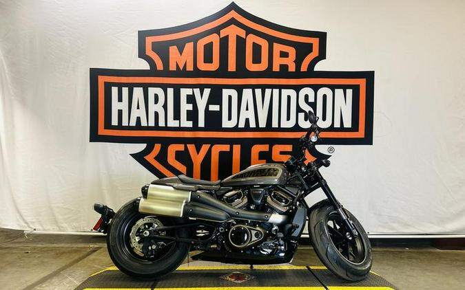 2022 Harley-Davidson Sportster S Review [w/ Mid-Control Kit]