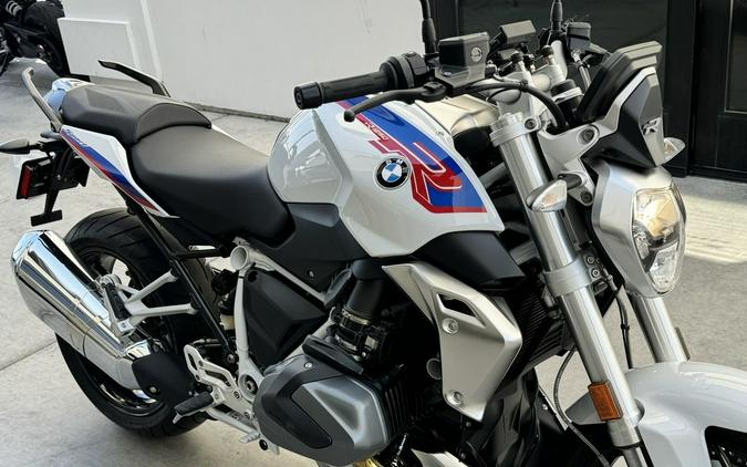 2022 BMW R 1250 R Light White / Racing Blue / Racing Red