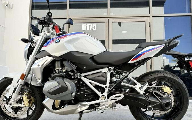 2022 BMW R 1250 R Light White / Racing Blue / Racing Red