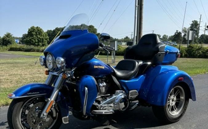 2017 Harley-Davidson Trike FLHTCUTG - Tri Glide Ultra