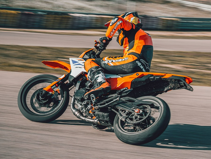 2026 KTM 390 SMC R