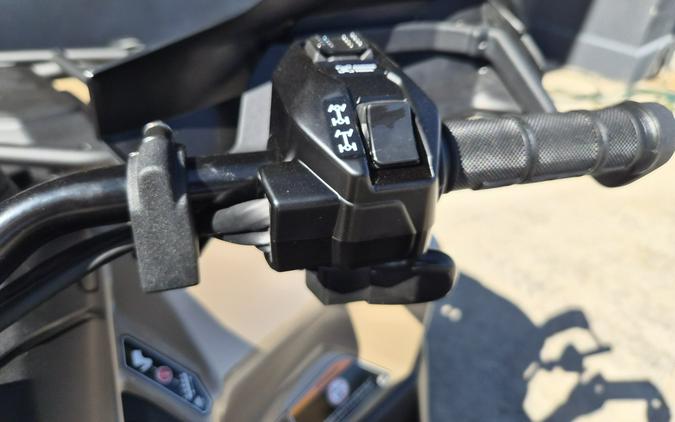 2027 Can-Am Outlander PRO DPS HD7