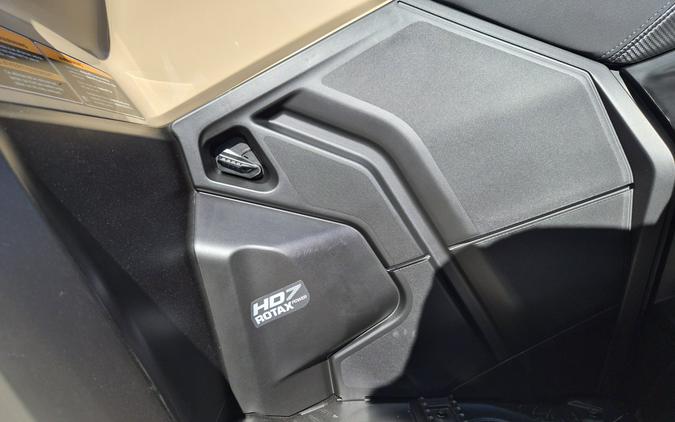 2027 Can-Am Outlander PRO DPS HD7