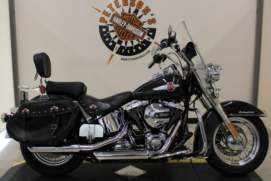 2017 FLSTC Heritage Softail® Classic - In Black Quartz