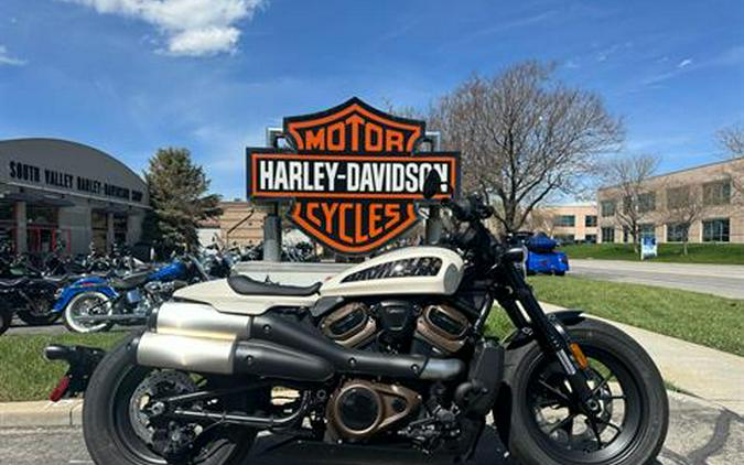 2022 Harley-Davidson Sportster S Review [w/ Mid-Control Kit]