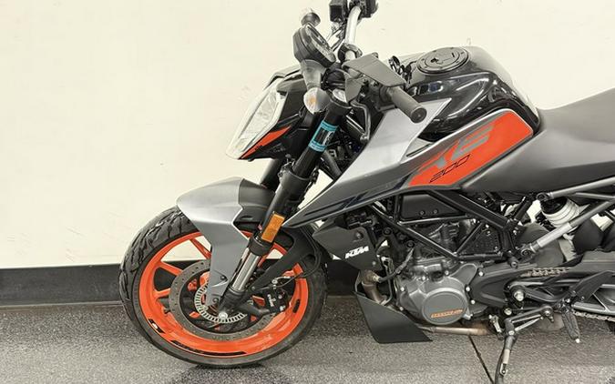 2023 KTM Duke 200
