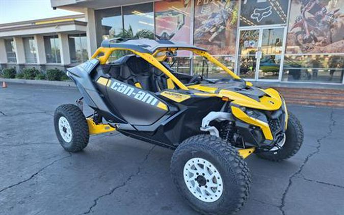 2024 Can-Am Maverick R X RS with Smart-Shox 999T DCT