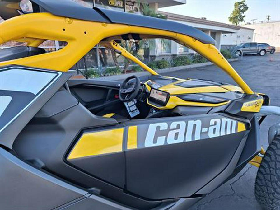 2024 Can-Am Maverick R X RS with Smart-Shox 999T DCT