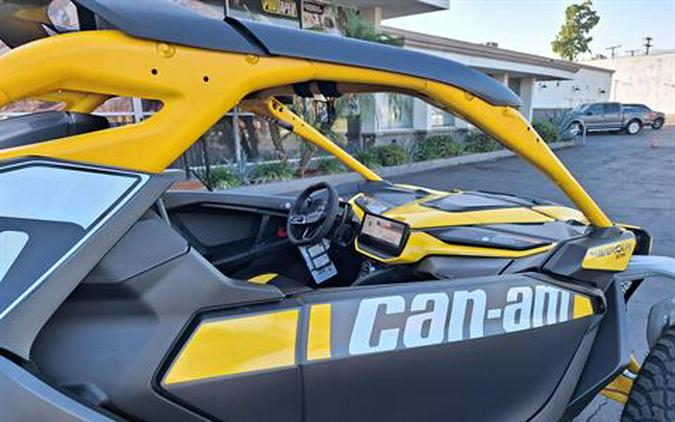 2024 Can-Am Maverick R X RS with Smart-Shox 999T DCT