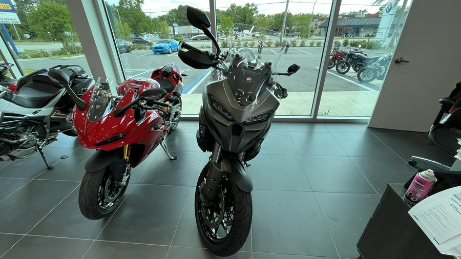2025 Ducati MULTISTRADA V2S