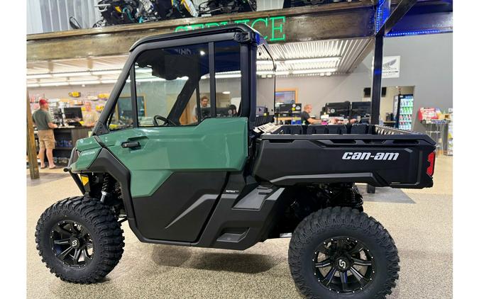 2026 Can-Am DEFENDER DPS CAB HD9
