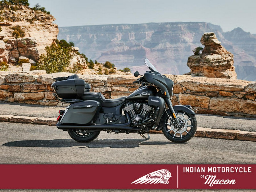 2023 Indian Motorcycle® Roadmaster® Dark Horse® Black Smoke