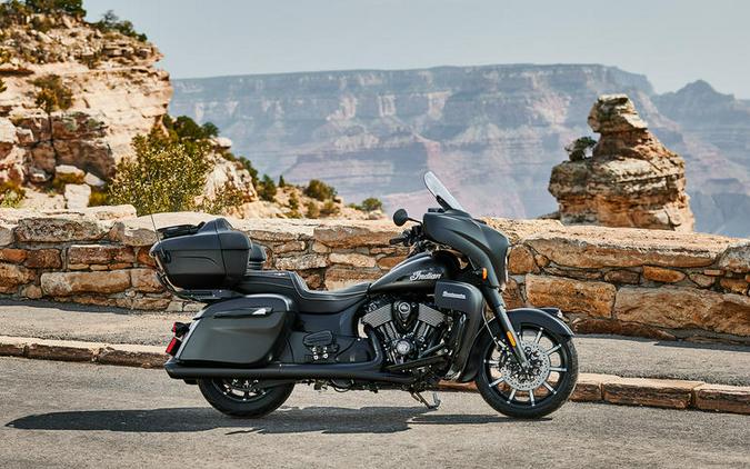 2023 Indian Motorcycle® Roadmaster® Dark Horse® Black Smoke