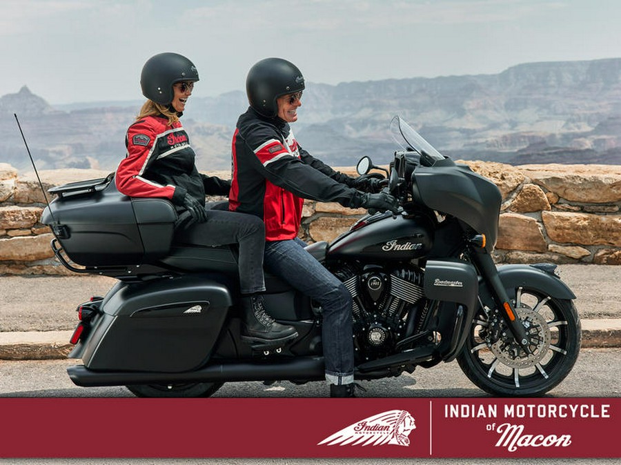 2023 Indian Motorcycle® Roadmaster® Dark Horse® Black Smoke