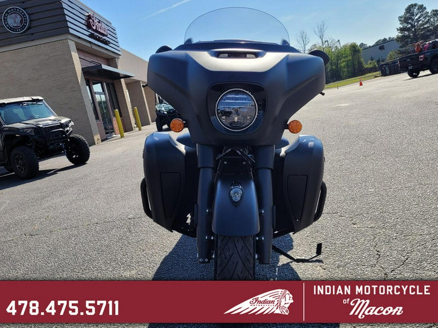 2023 Indian Motorcycle® Roadmaster® Dark Horse® Black Smoke
