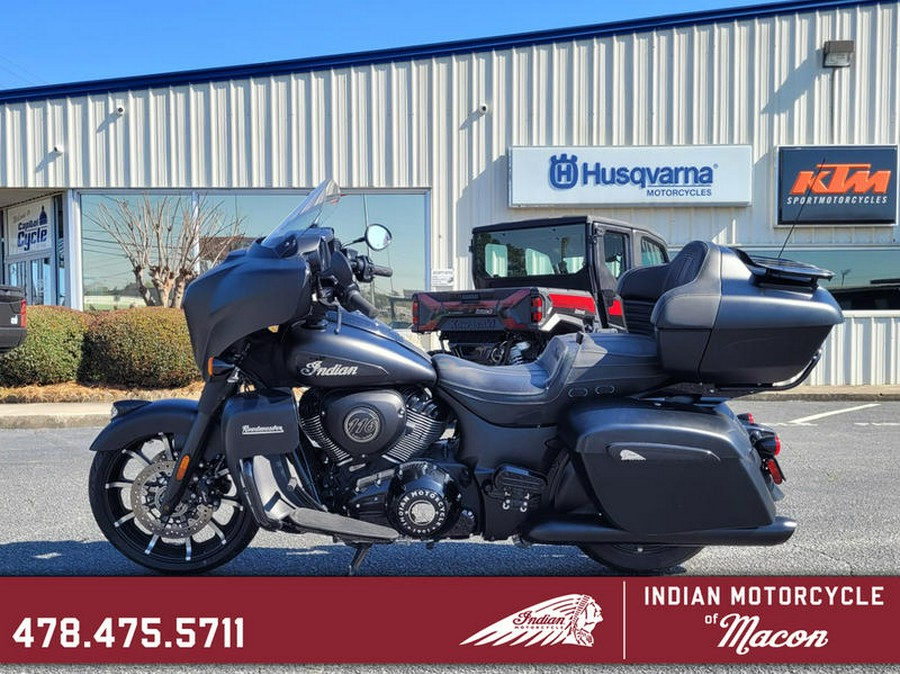 2023 Indian Motorcycle® Roadmaster® Dark Horse® Black Smoke