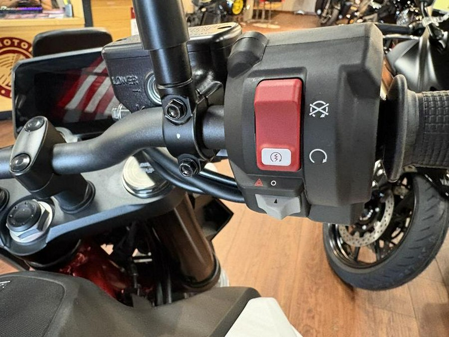 2025 Honda® CB750 Hornet