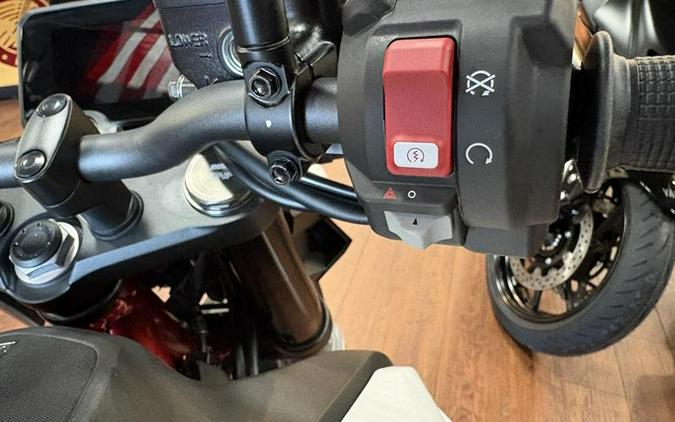 2025 Honda® CB750 Hornet