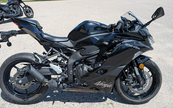 2025 Ninja ZX-4R ABS - Kawasaki