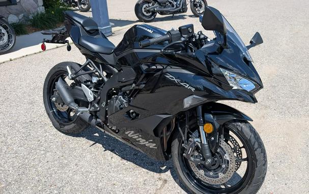 2025 Ninja ZX-4R ABS - Kawasaki