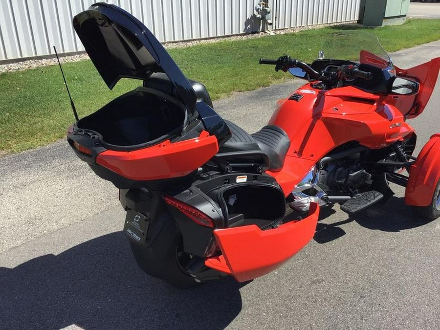 2022 Can-Am® Spyder F3 Limited Chrome Wheels