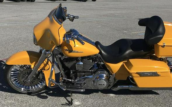 2013 Harley-Davidson® FLHX - Street Glide®