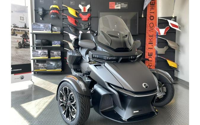 2023 Can-Am Spyder RT Review [Celebrating 2023 IFRD]