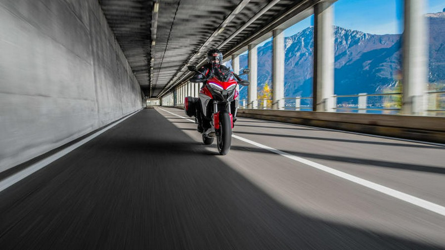 2024 Ducati Multistrada V4 S Travel & Radar Red