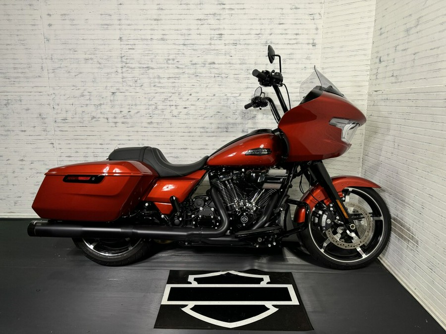 2024 Harley-Davidson Road Glide™ w/ Exhaust, windshield, and docking hardware installed!