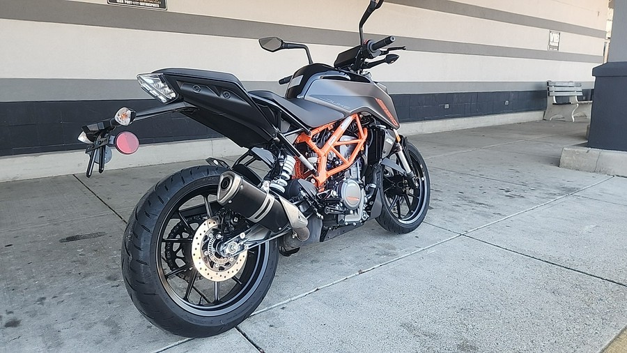 2023 KTM 390 DUKE