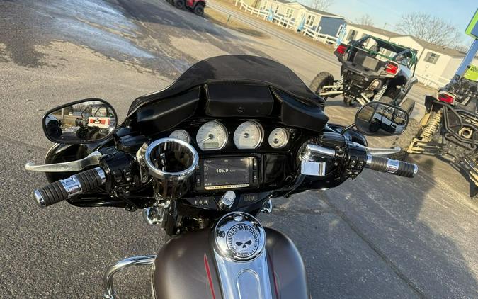 2017 Harley-Davidson® FLHXS - Street Glide® Special