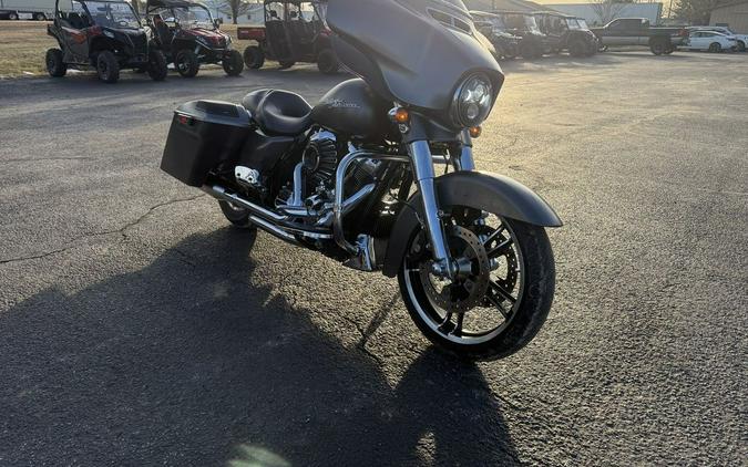 2017 Harley-Davidson® FLHXS - Street Glide® Special