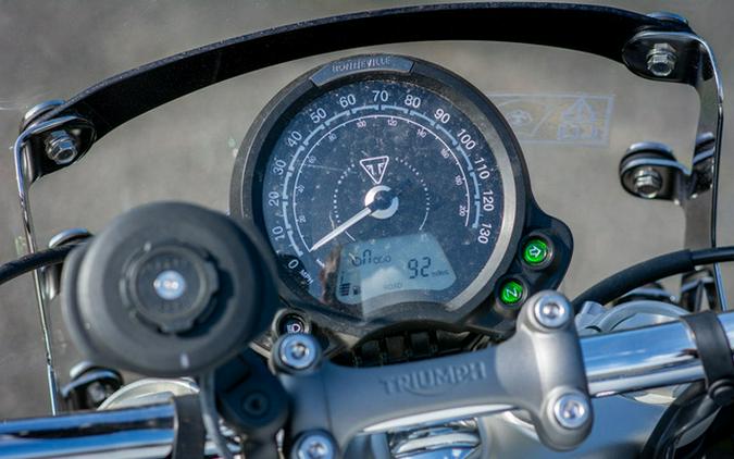 2025 Triumph Bonneville Speedmaster Snowdonia Cranberry Red