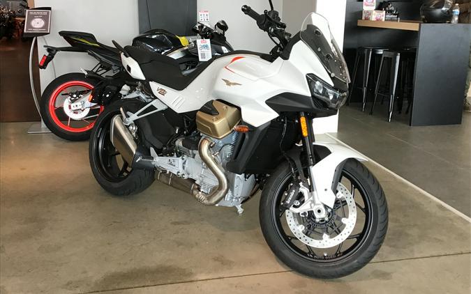 2024 Moto Guzzi V100 Mandello