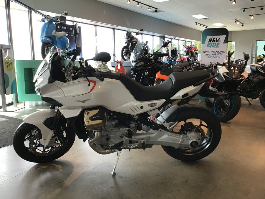 2024 Moto Guzzi V100 Mandello