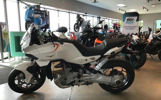 2024 Moto Guzzi V100 Mandello