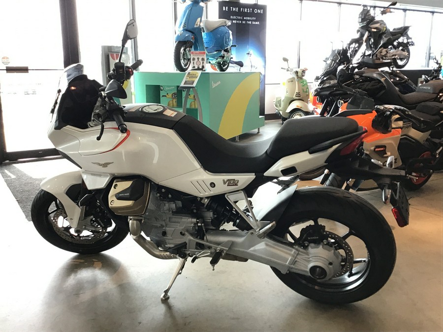 2024 Moto Guzzi V100 Mandello