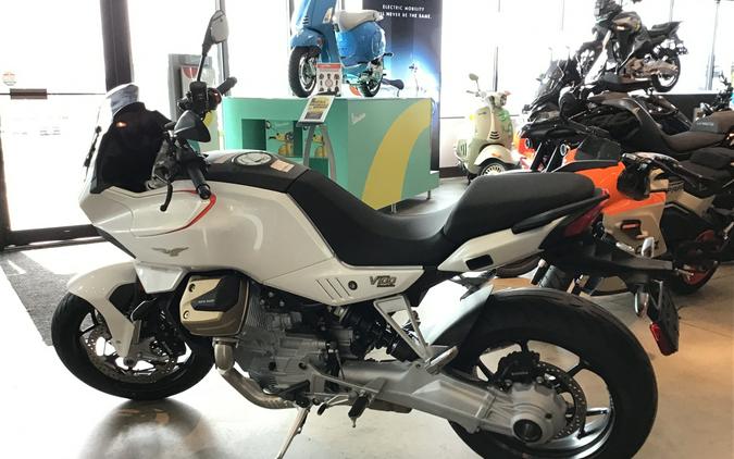 2024 Moto Guzzi V100 Mandello