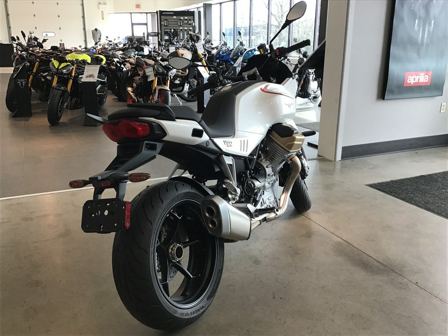 2024 Moto Guzzi V100 Mandello