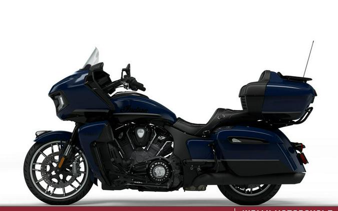 2024 Indian Motorcycle® Pursuit® Dark Horse® with PowerBand Audio Package Springfield Blue